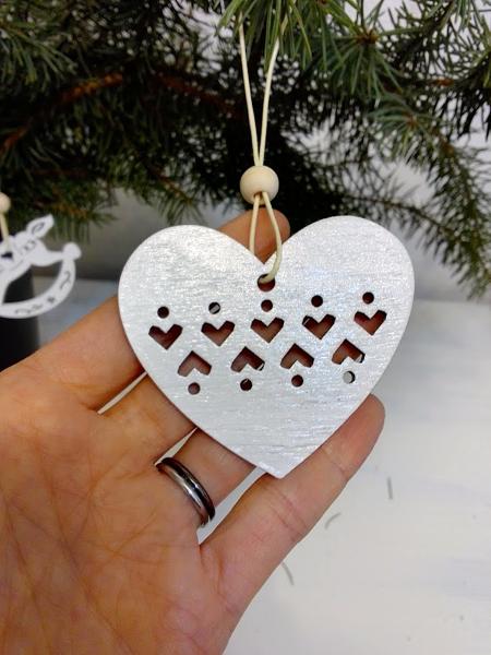 weißer Vintage Holz Baumschmuck